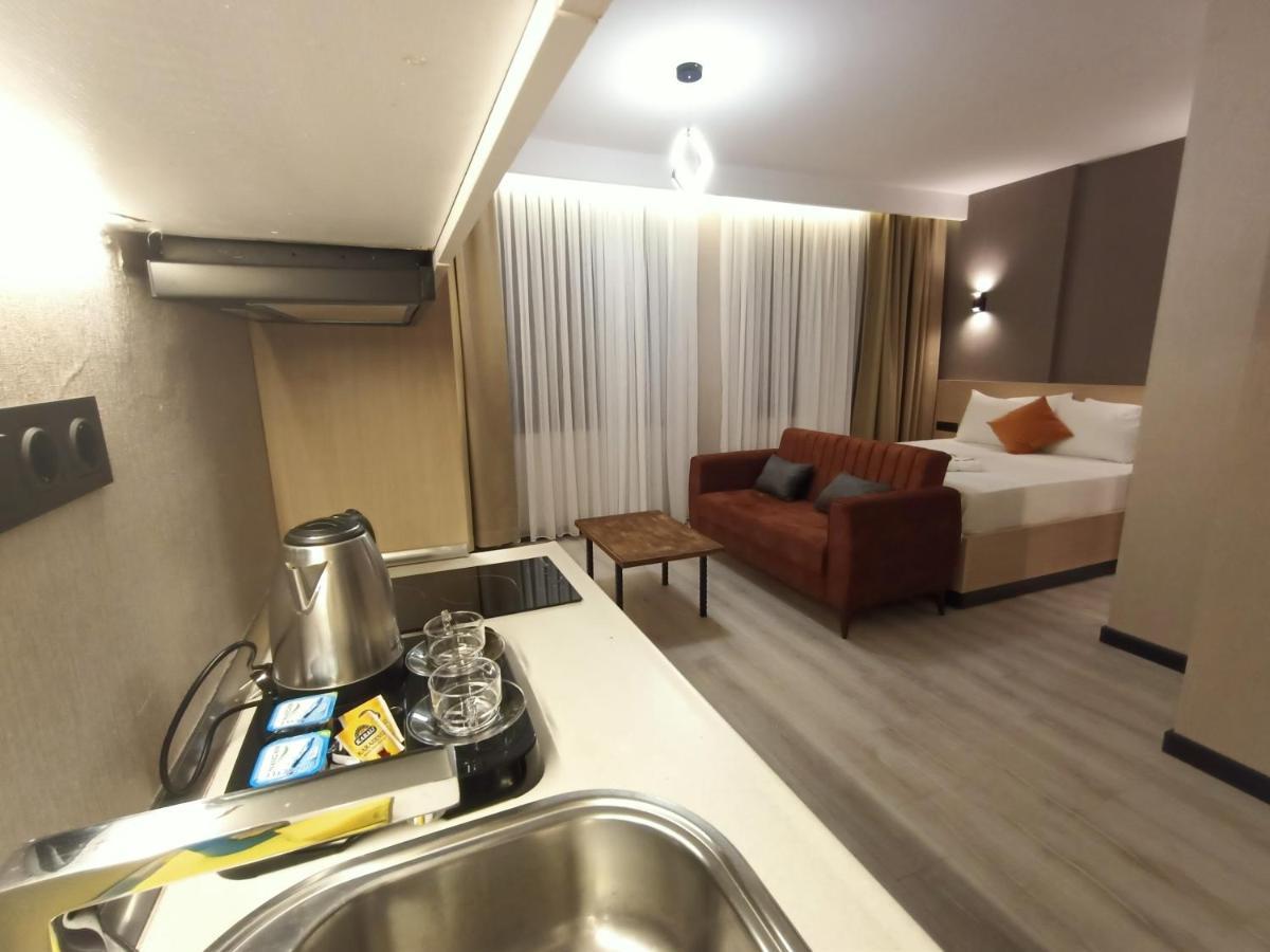 New Falcon Palas Otel Istanboel Buitenkant foto