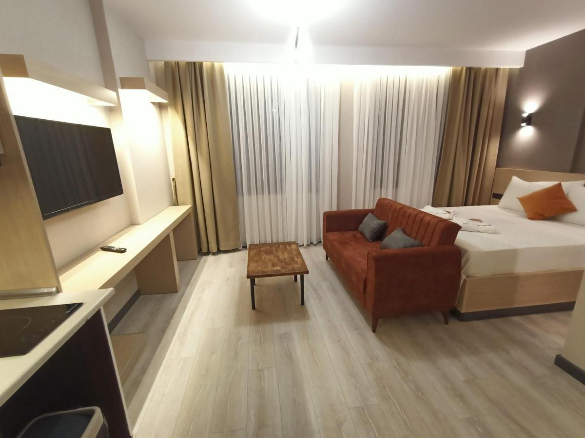New Falcon Palas Otel Istanboel Buitenkant foto